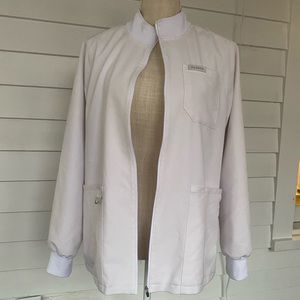 Jaanuu scrub jacket